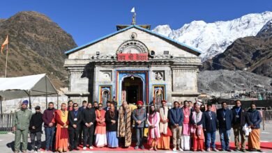 Photo of उपराष्ट्रपति ने श्री केदारनाथ धाम व बद्रीनाथ धाम के किये दर्शन