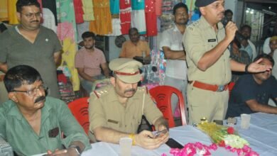 Photo of मोहल्ला मीटिंग में एसीपी अकमल खान ने सादगी से त्यौहार मनाने की अपील