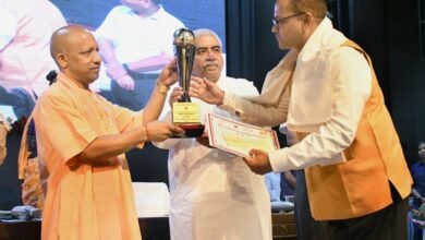 Photo of वी के पैकवेल के डायरेक्टर विकेश कुमार गुप्ता को मुख्यमंत्री ने किया सम्मानित